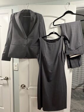 Theory Women's Charcoal Gray Three-Piece Workwear Suit